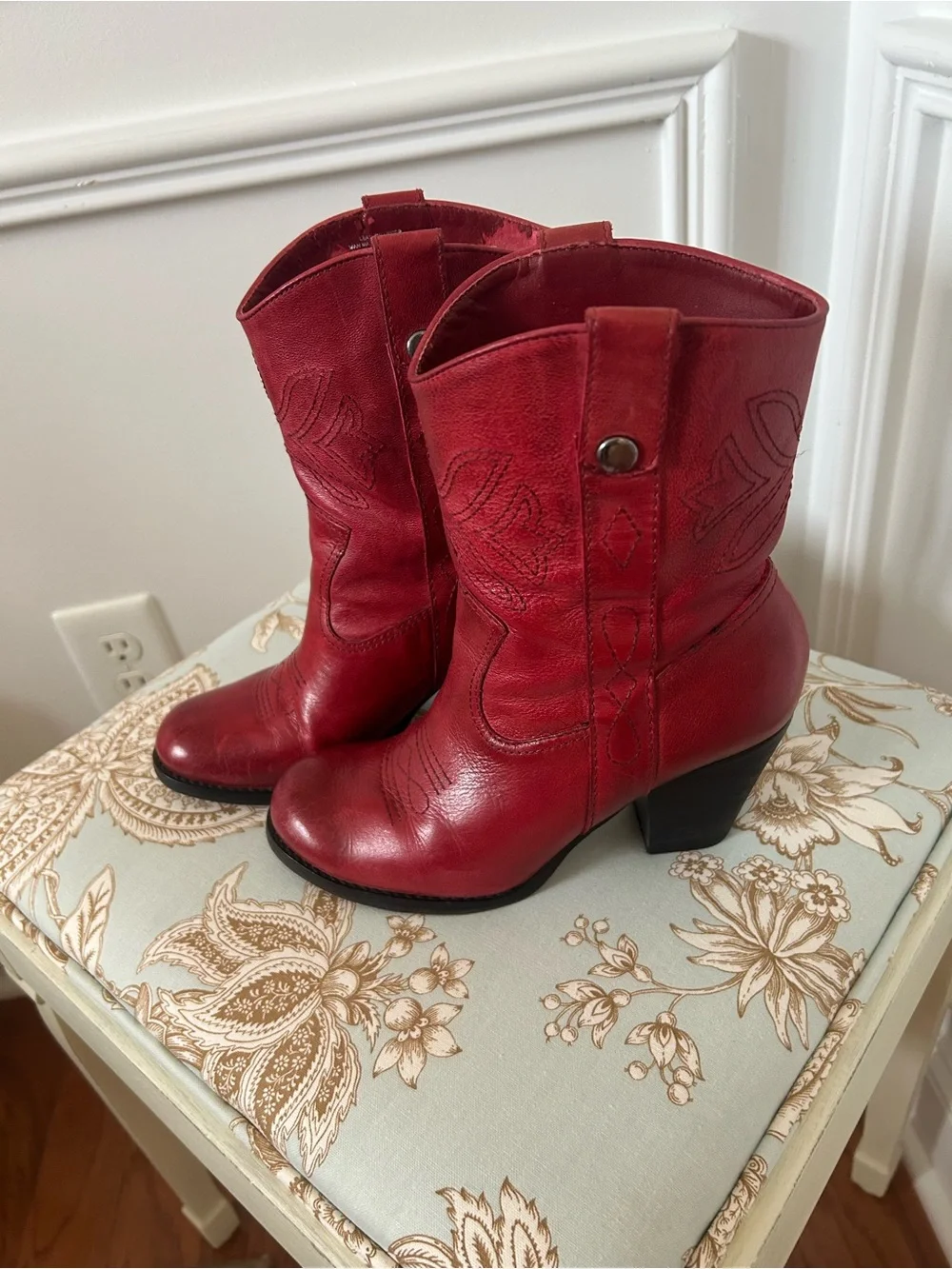 Red Women's Leather Cowboy Boots ankle boots. Leather uppers, man made lining.